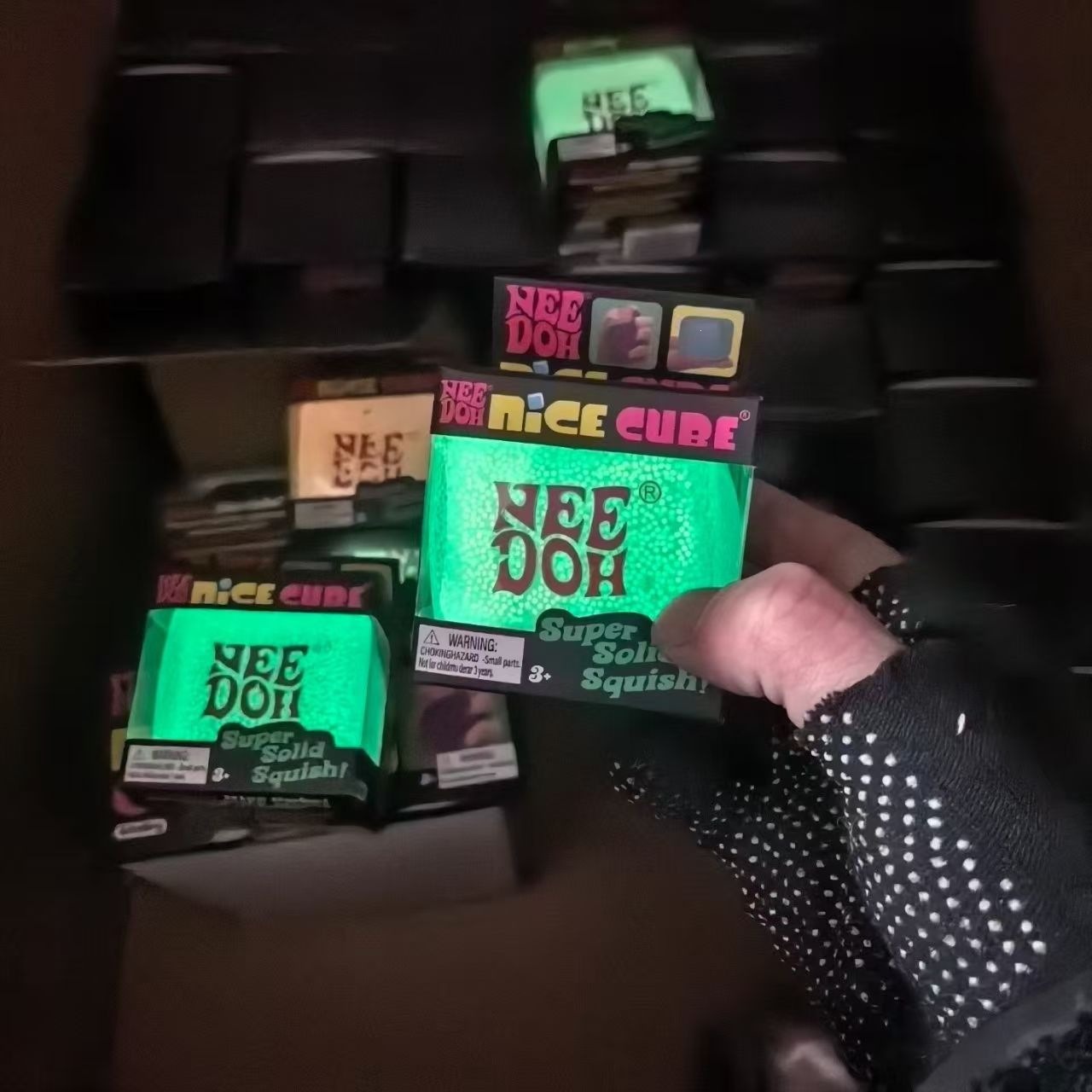 NEEDOH Maltose Glow in the Dar - огляд і ціна Fidget Cube Original
