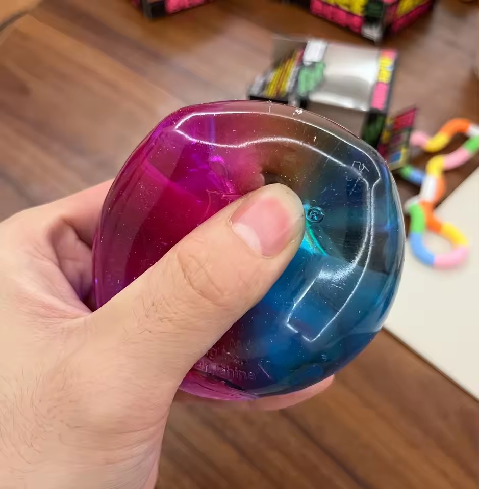 Schylling NeeDoh Rainbow Cube  - огляд і ціна Fidget Cube Original